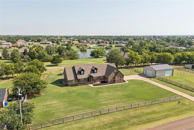 4721 SE 34th Street, Moore, OK 73165