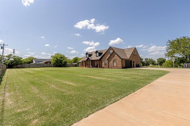 4721 SE 34th Street, Moore, OK 73165