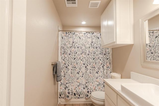 4721 SE 34th Street, Moore, OK 73165