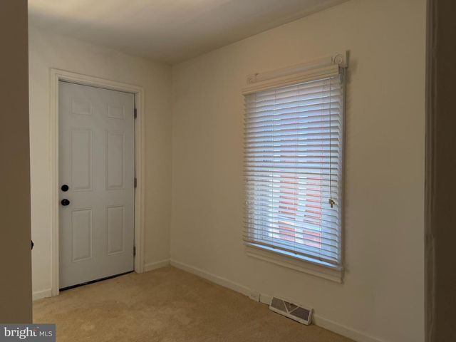 135 FAIRGROUND AVE, Hagerstown, MD 21740