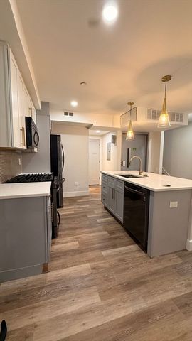 97 Condor Street 2, Boston, MA 02128