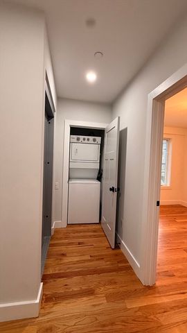 97 Condor Street 2, Boston, MA 02128