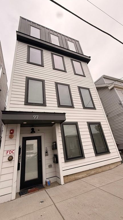 97 Condor Street 2, Boston, MA 02128