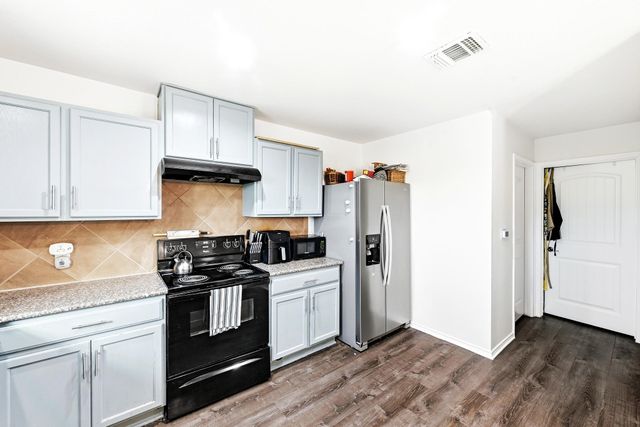 6000 Toye DR, Del Valle, TX 78617