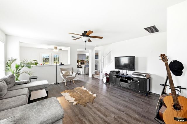 6000 Toye DR, Del Valle, TX 78617