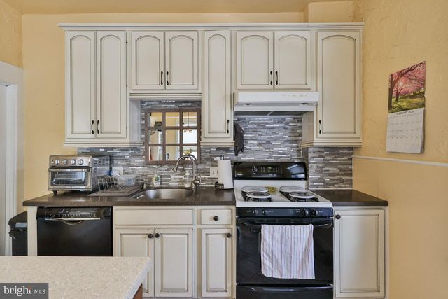 1014 JETER AVE, Bethlehem, PA 18015