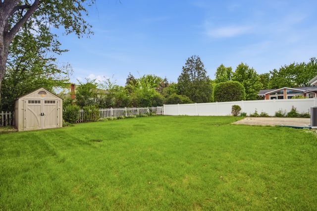 2141 Walnut Street, Park Ridge, IL 60068