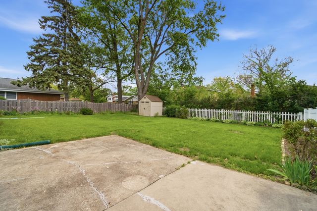 2141 Walnut Street, Park Ridge, IL 60068