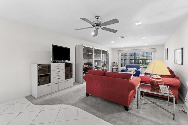 9750 Tabebuia Tree Drive A, Boynton Beach, FL 33436