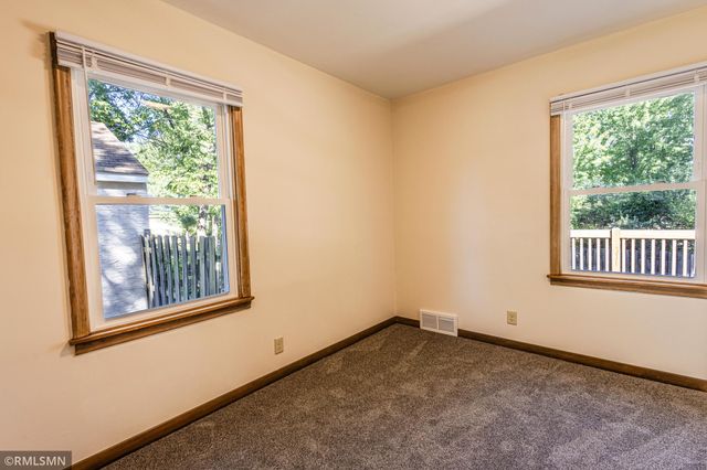 6823 E River Road NE, Fridley, MN 55432