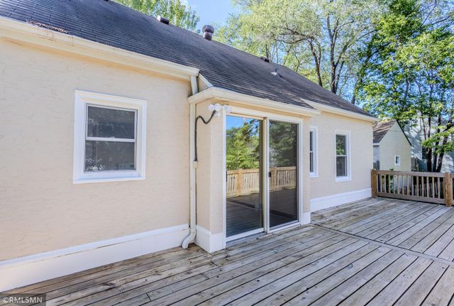 6823 E River Road NE, Fridley, MN 55432