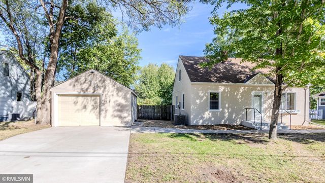 6823 E River Road NE, Fridley, MN 55432