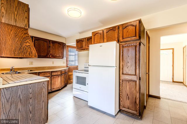6823 E River Road NE, Fridley, MN 55432