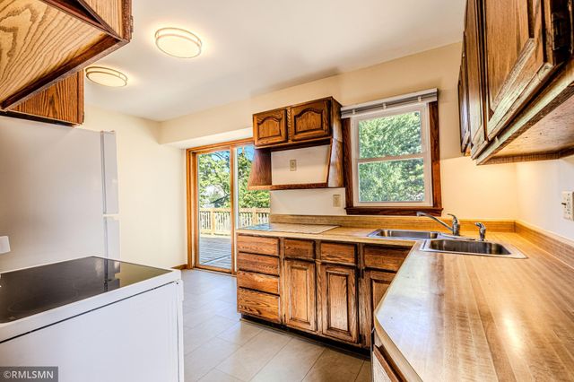 6823 E River Road NE, Fridley, MN 55432