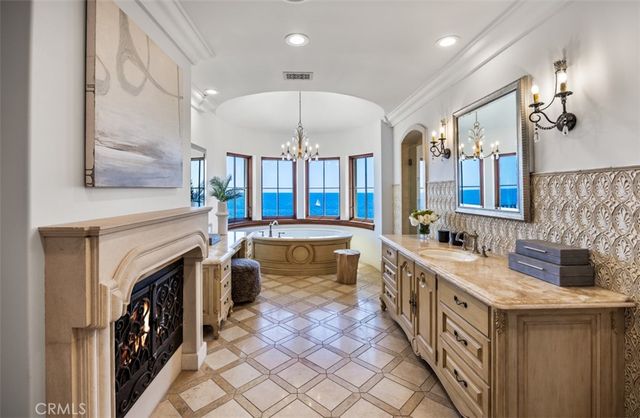 177 Shorecliff Road, Corona Del Mar, CA 92625