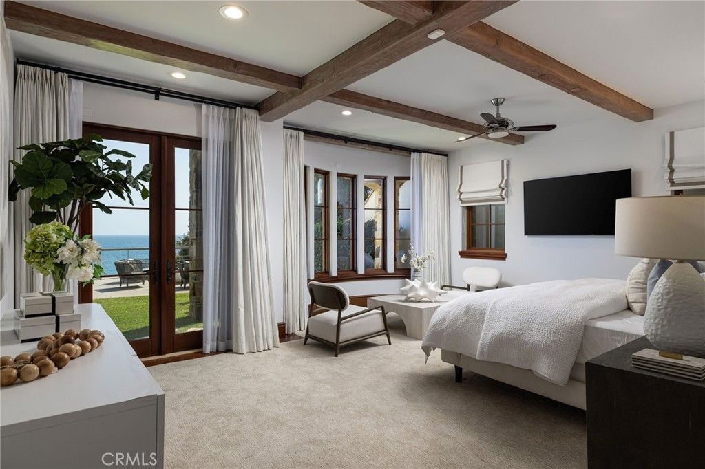 Image 31 of property listing at 177 Shorecliff Road, Corona Del Mar, CA 92625