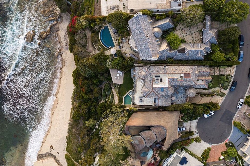 Image 40 of property listing at 177 Shorecliff Road, Corona Del Mar, CA 92625