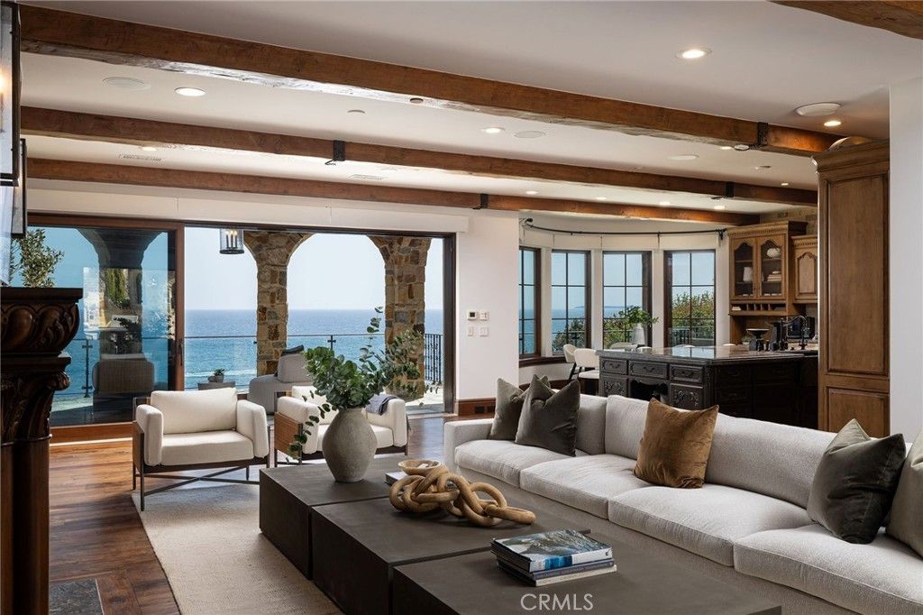 Image 6 of property listing at 177 Shorecliff Road, Corona Del Mar, CA 92625