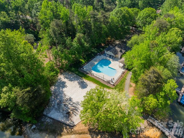 109 Lake Pine Road, Mooresville, NC 28117