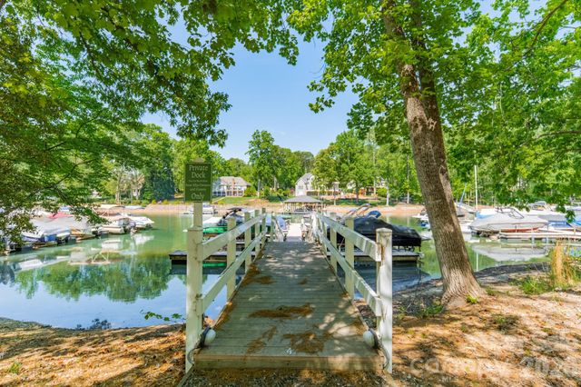 109 Lake Pine Road, Mooresville, NC 28117