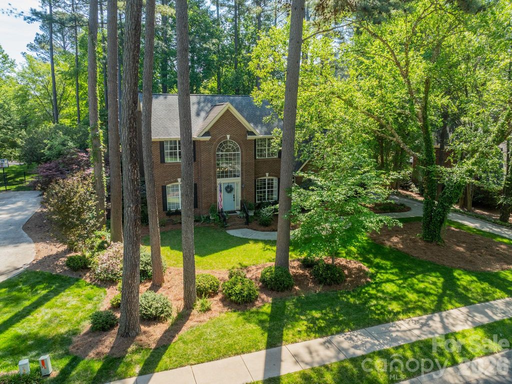 109 Lake Pine Road, Mooresville, NC 28117