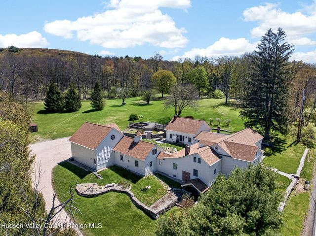 1429 Jackson Corners Road, Red Hook, NY 12571