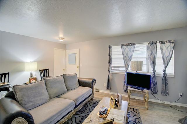 1836 E 78th Street, Kansas City, MO 64132