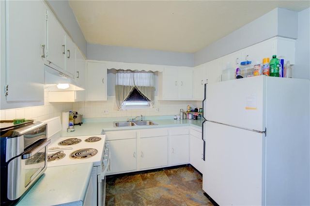 1836 E 78th Street, Kansas City, MO 64132