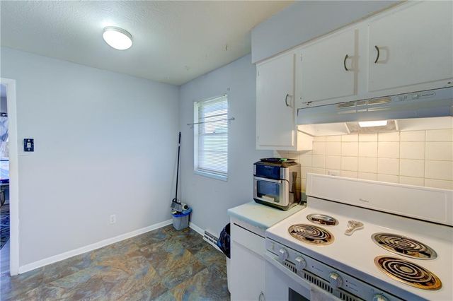 1836 E 78th Street, Kansas City, MO 64132