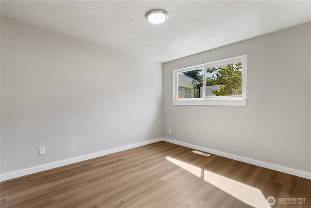 2125 N Highland Street, Tacoma, WA 98406