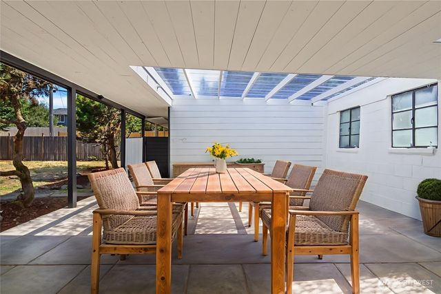 2125 N Highland Street, Tacoma, WA 98406