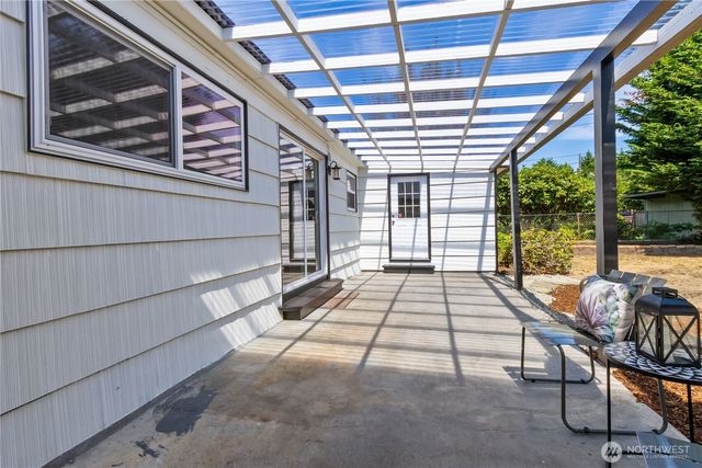 2125 N Highland Street, Tacoma, WA 98406