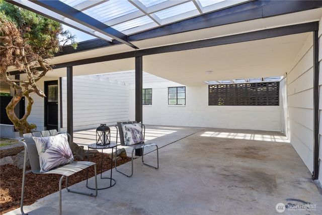 2125 N Highland Street, Tacoma, WA 98406