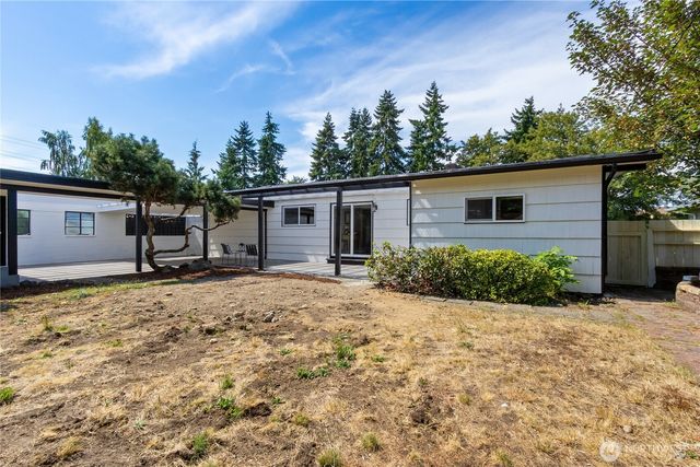 2125 N Highland Street, Tacoma, WA 98406