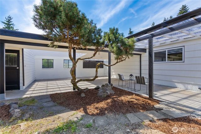 2125 N Highland Street, Tacoma, WA 98406