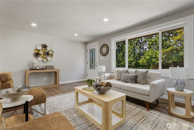 2125 N Highland Street, Tacoma, WA 98406