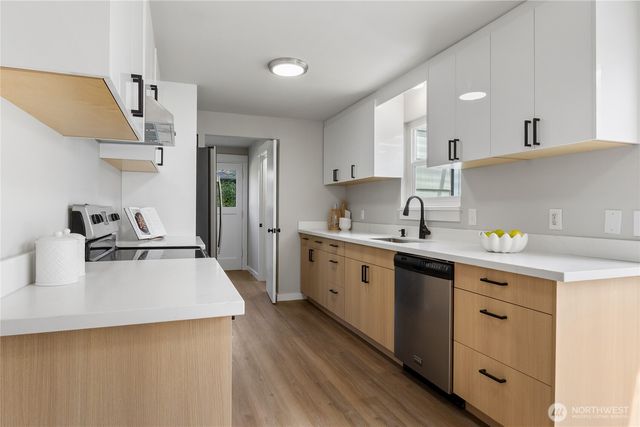 2125 N Highland Street, Tacoma, WA 98406