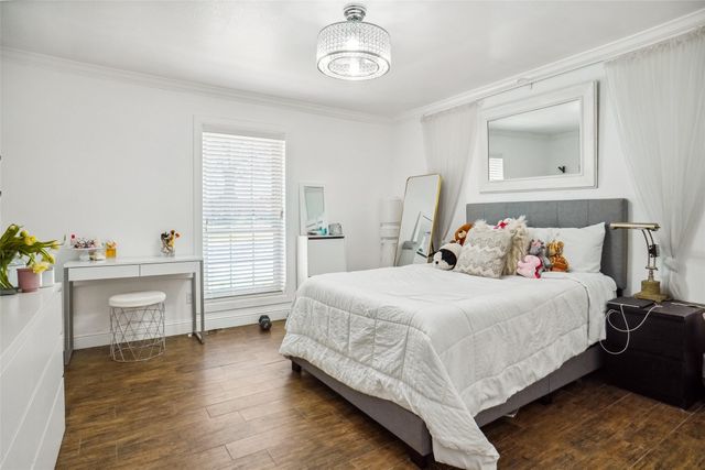 1709 Louella Court, Hurst, TX 76054
