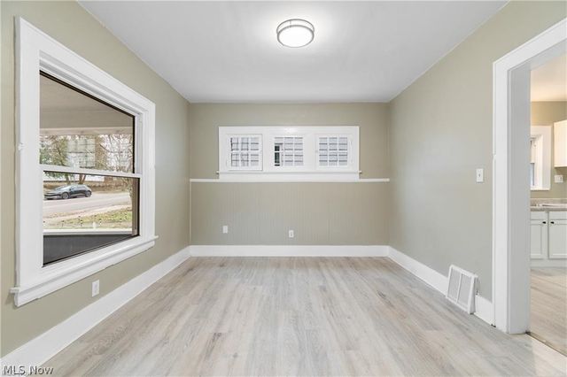 1024 N Howard Street, Akron, OH 44310