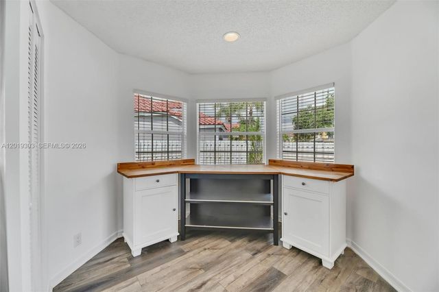 535 Somerset Way, Weston, FL 33326