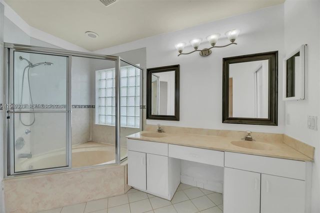 535 Somerset Way, Weston, FL 33326