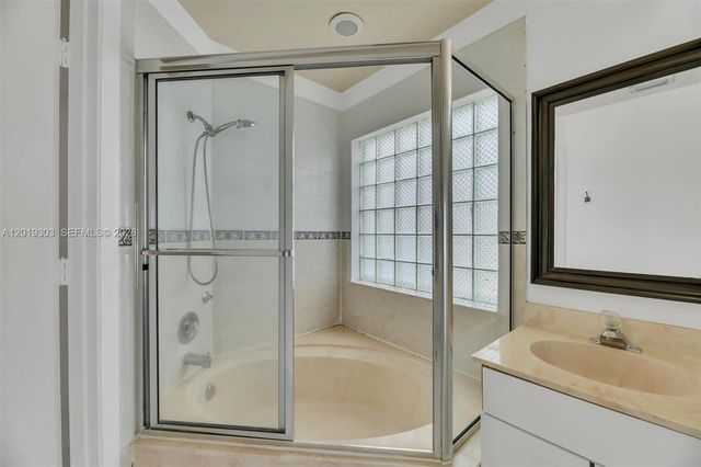 535 Somerset Way, Weston, FL 33326