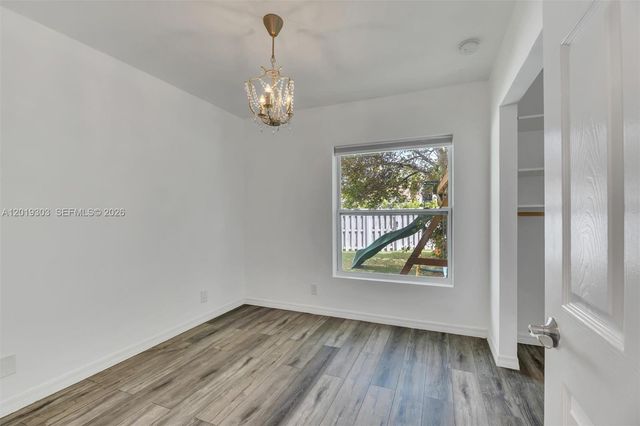 535 Somerset Way, Weston, FL 33326