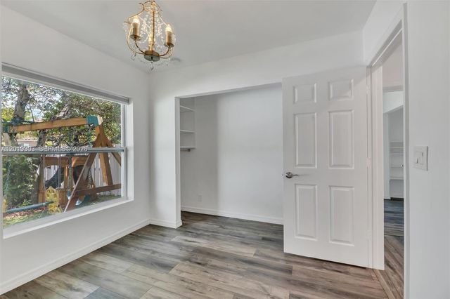 535 Somerset Way, Weston, FL 33326