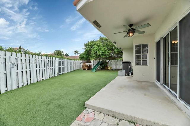 535 Somerset Way, Weston, FL 33326