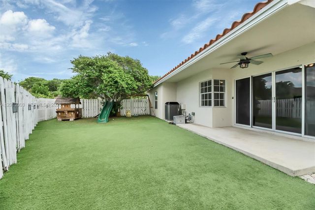 535 Somerset Way, Weston, FL 33326