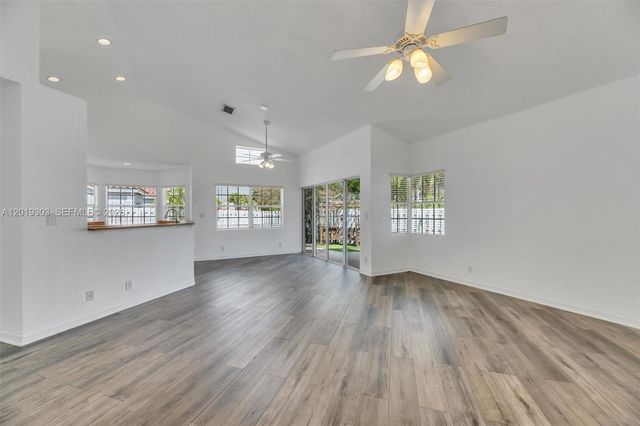 535 Somerset Way, Weston, FL 33326