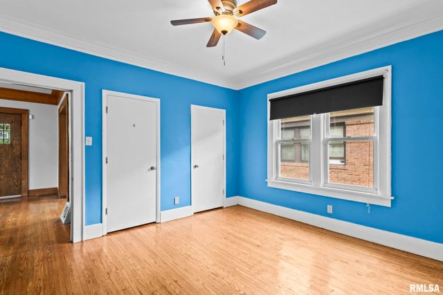 1204 MACARTHUR Boulevard, Springfield, IL 62704