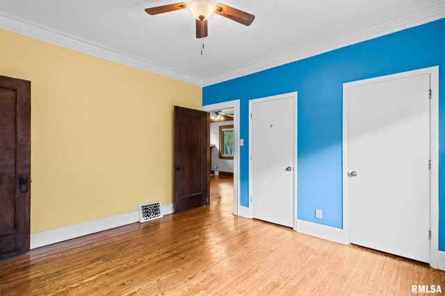 1204 MACARTHUR Boulevard, Springfield, IL 62704