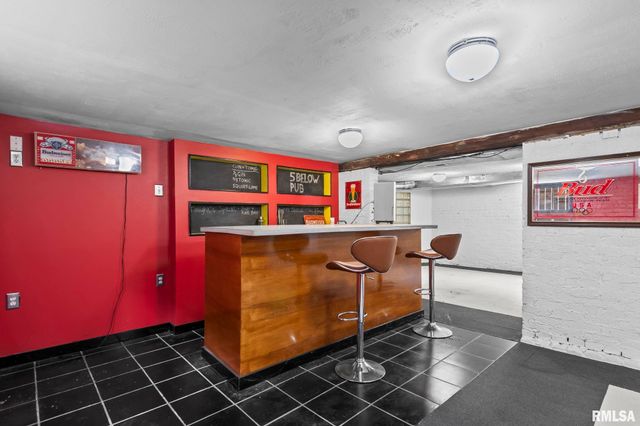 1204 MACARTHUR Boulevard, Springfield, IL 62704